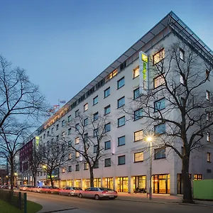 https://holiday-inn-express-berlin-city-centre.find-berlin-hotels.com